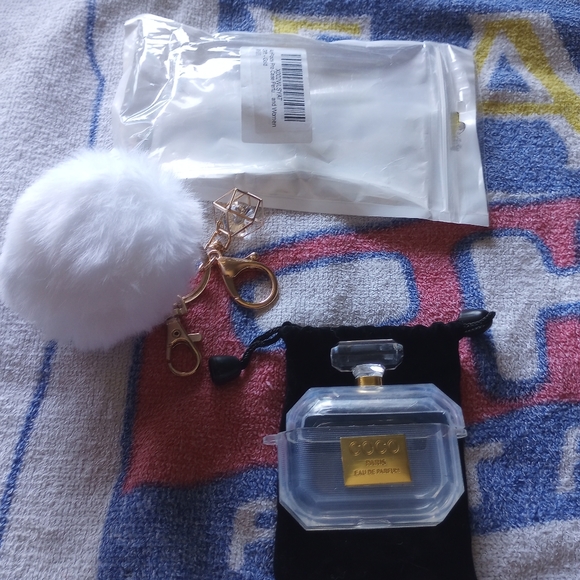 Coco Airpod Pro Cover - Picture 2 of 4